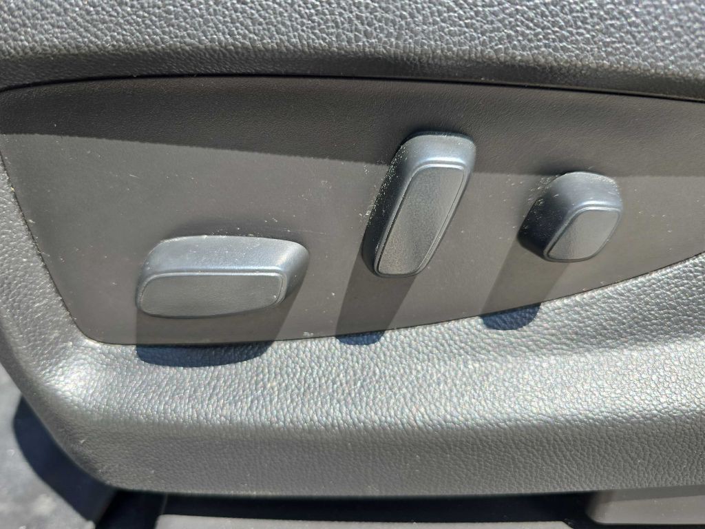 2020 GMC Yukon Image 43