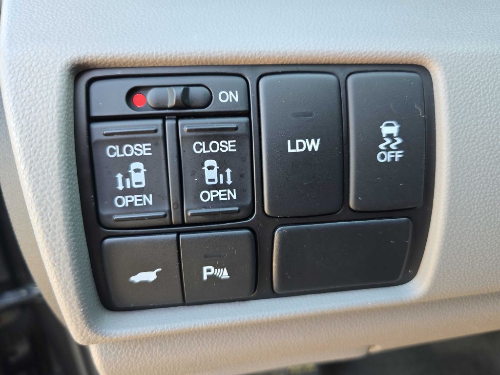 2017 Honda Odyssey Image 43