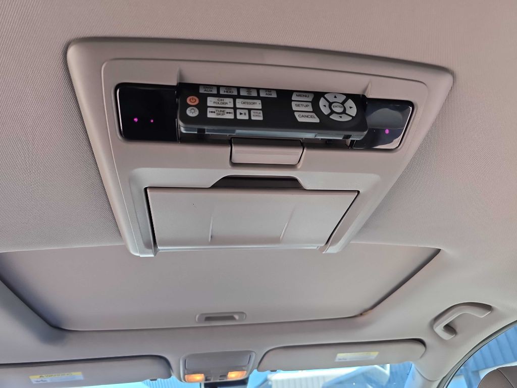 2017 Honda Odyssey Image 36