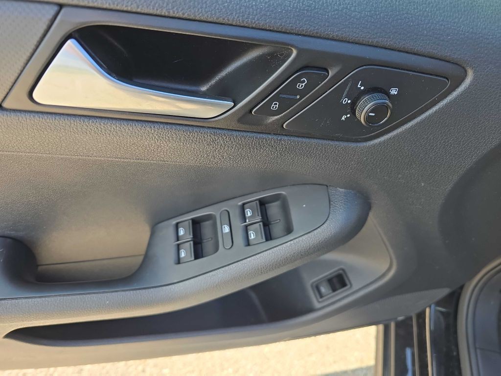 2016 Volkswagen Jetta Image 21