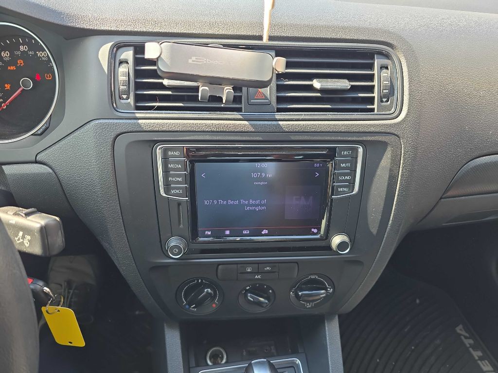 2016 Volkswagen Jetta Image 27