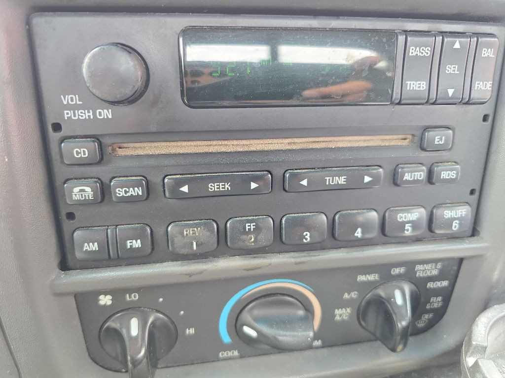 1999 Ford F-150 Image 37