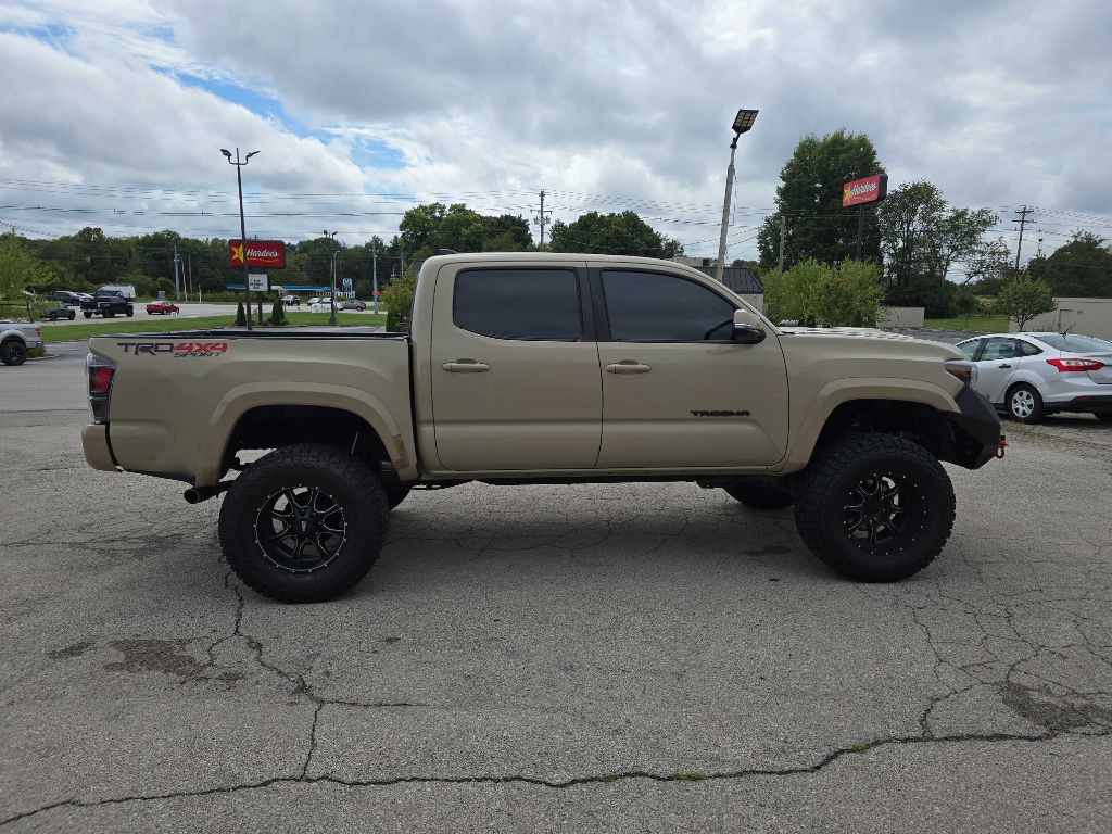 2019 Toyota Tacoma Image 8
