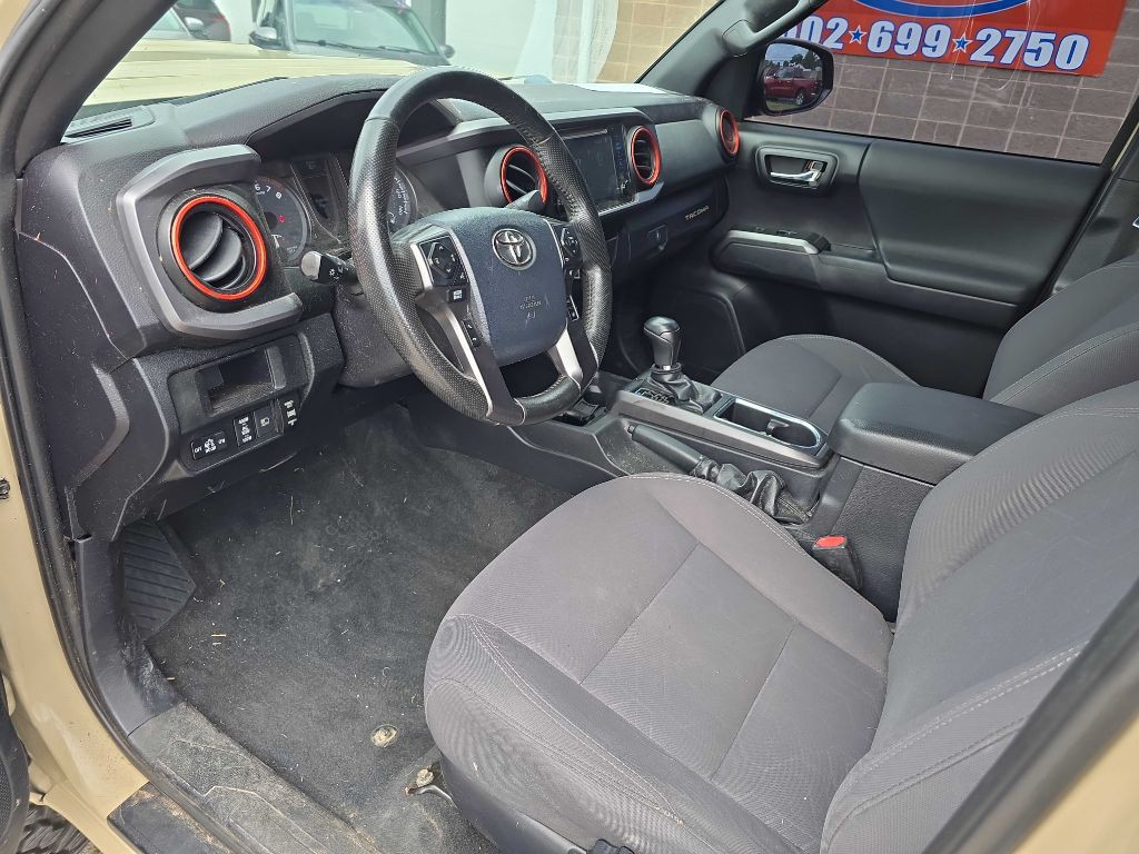 2019 Toyota Tacoma Image 24