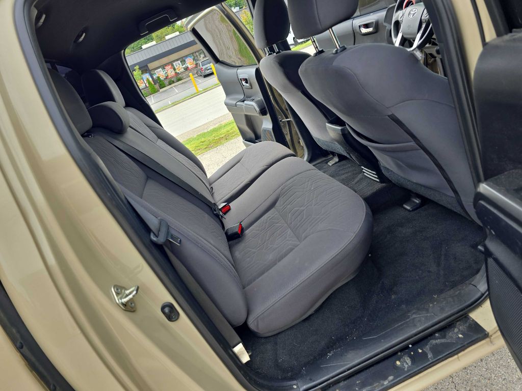 2019 Toyota Tacoma Image 27