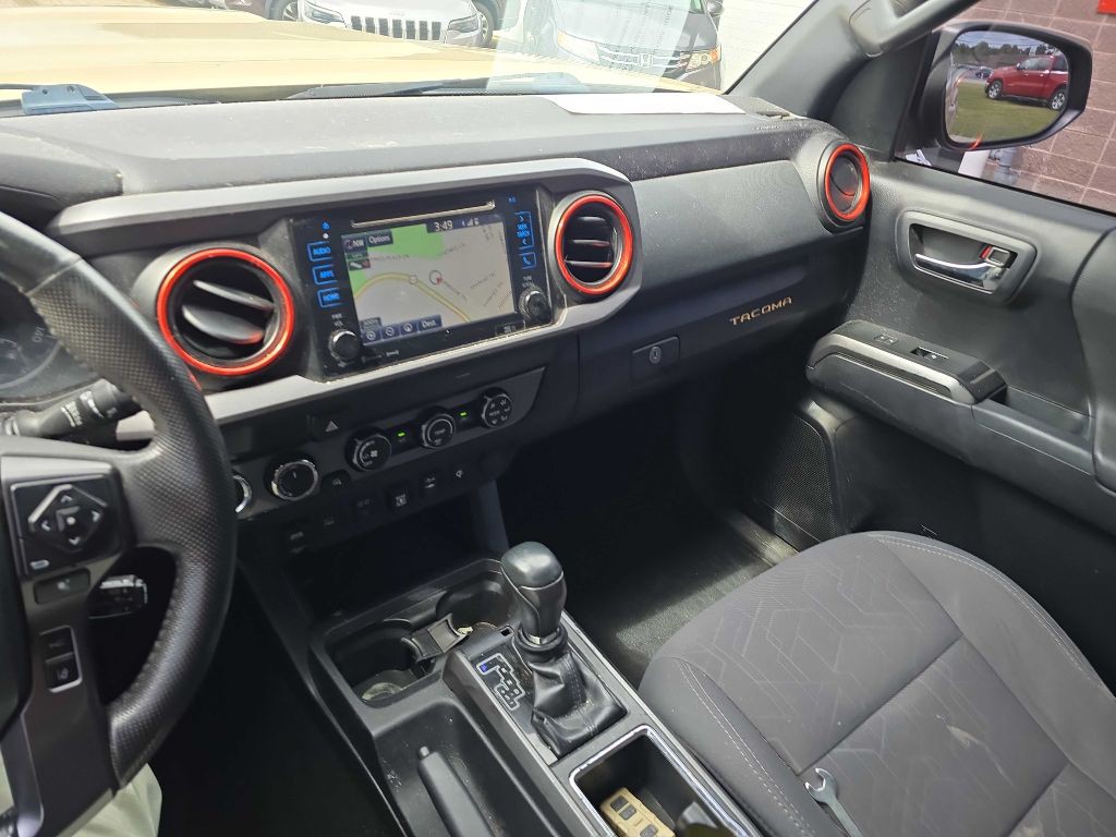 2019 Toyota Tacoma Image 52