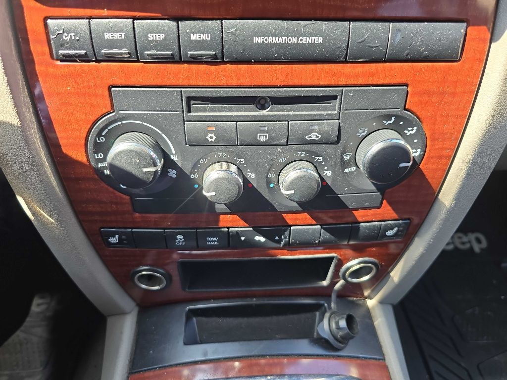 2005 Jeep Grand Cherokee Image 38