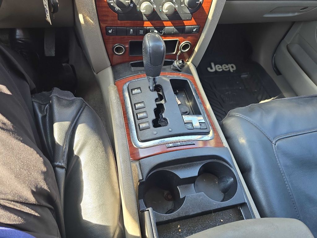 2005 Jeep Grand Cherokee Image 39