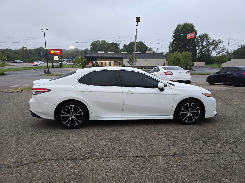 2018 Toyota Camry Image 7