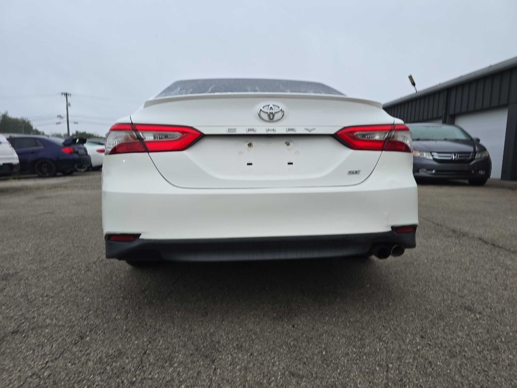 2018 Toyota Camry Image 8