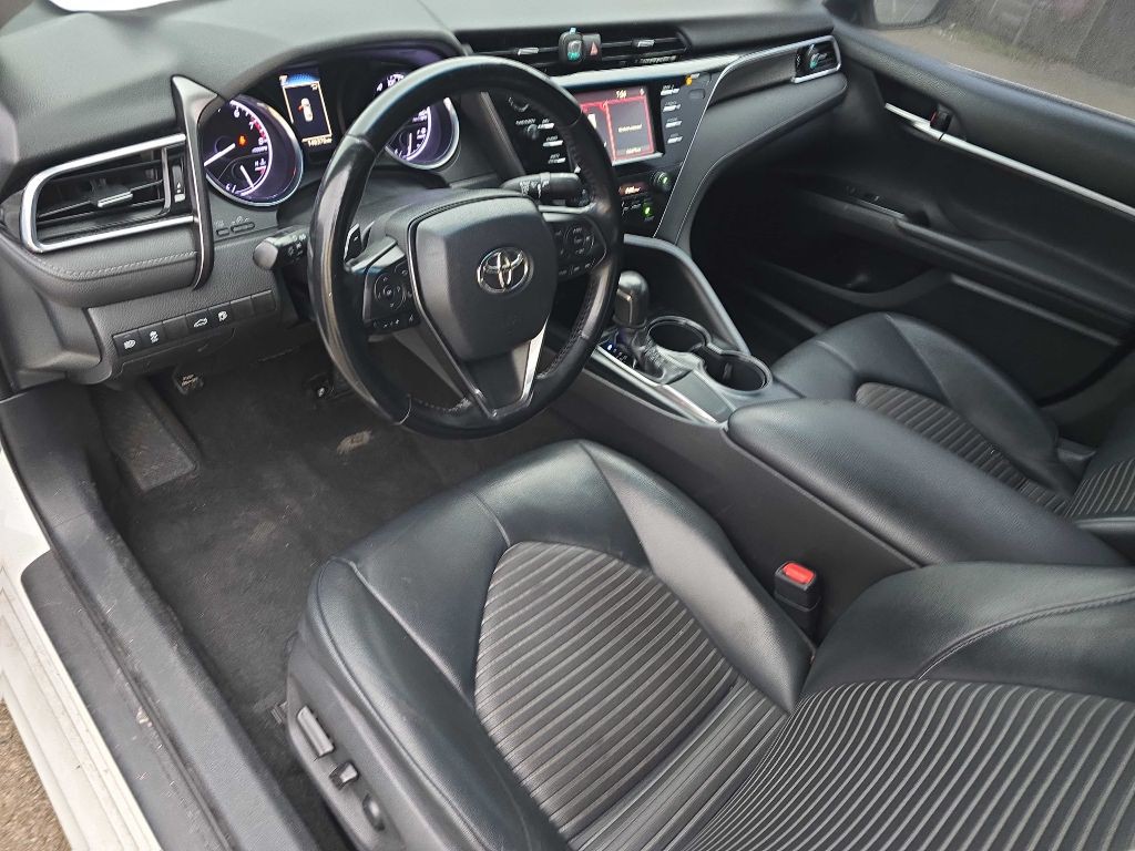 2018 Toyota Camry Image 20