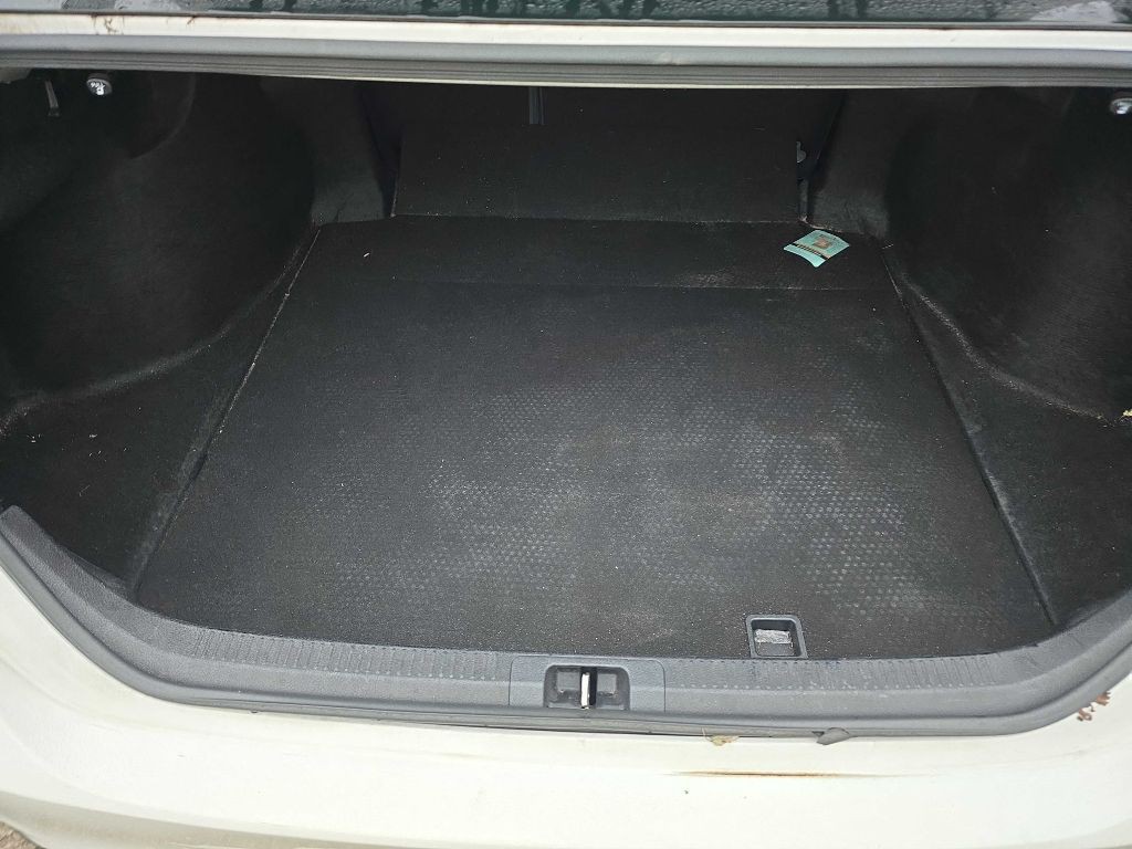 2018 Toyota Camry Image 25