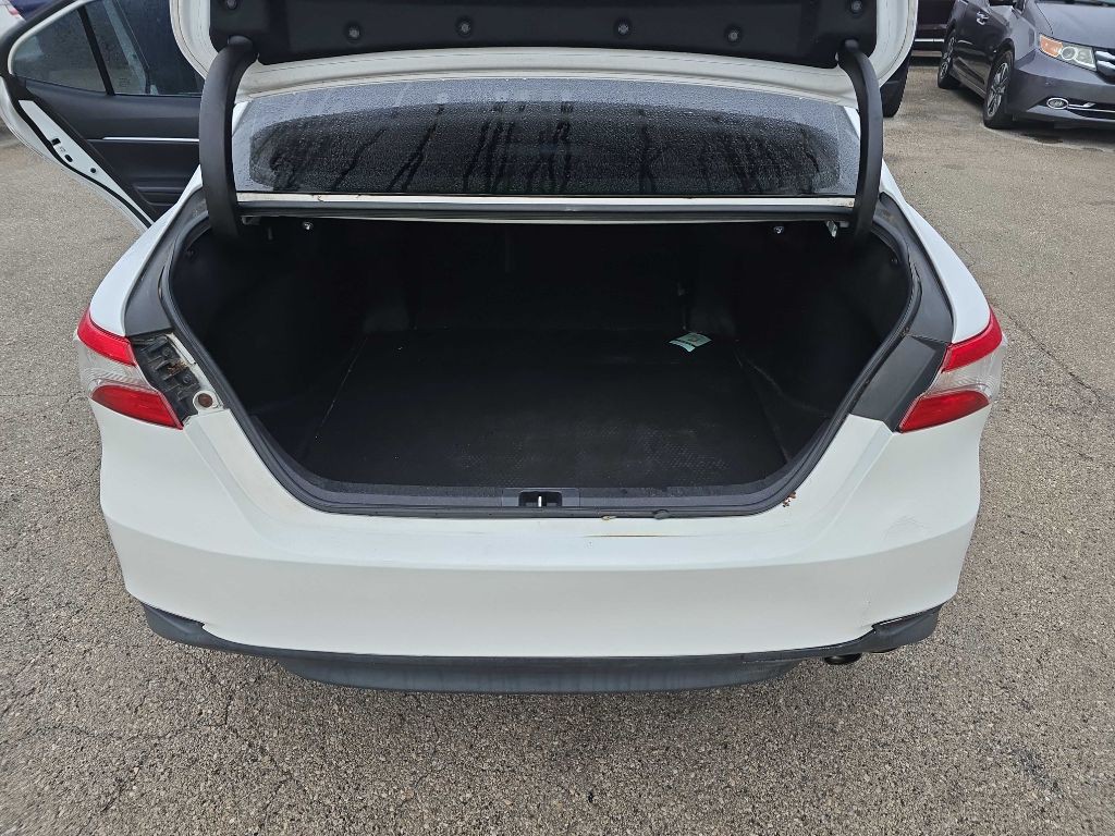 2018 Toyota Camry Image 26