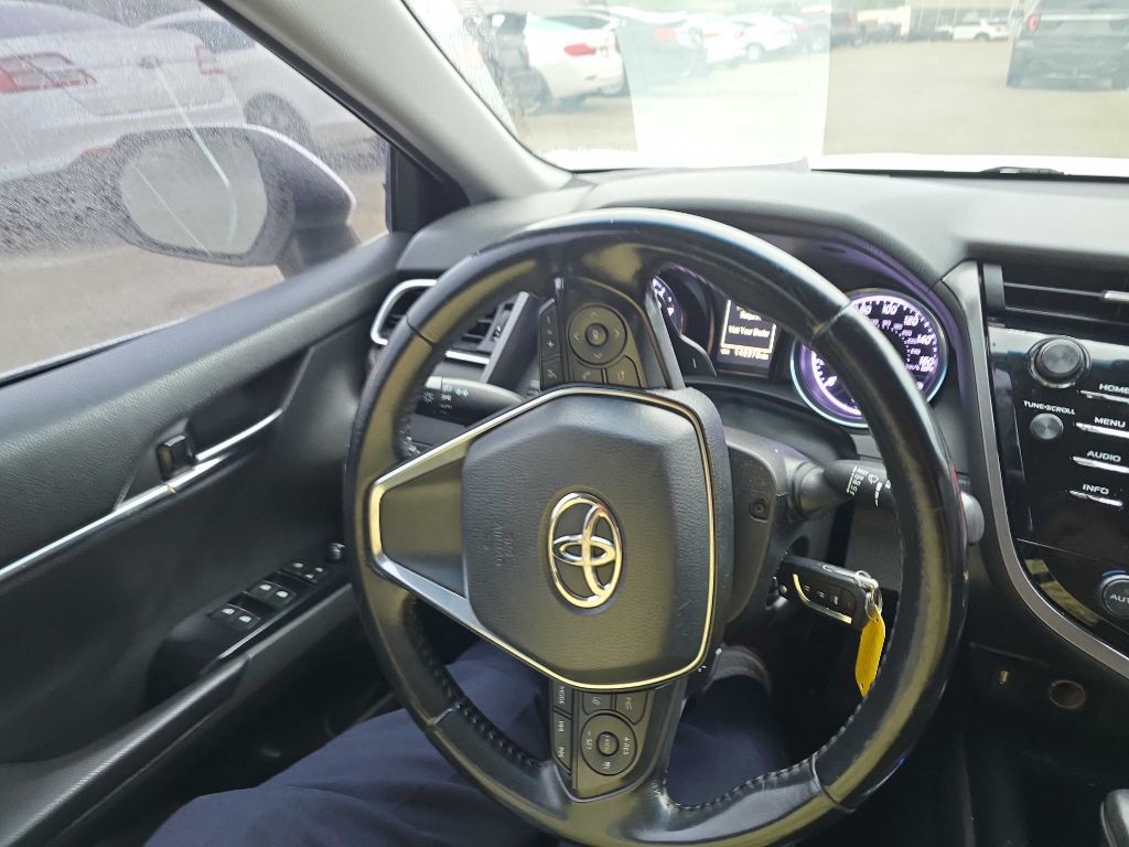 2018 Toyota Camry Image 44