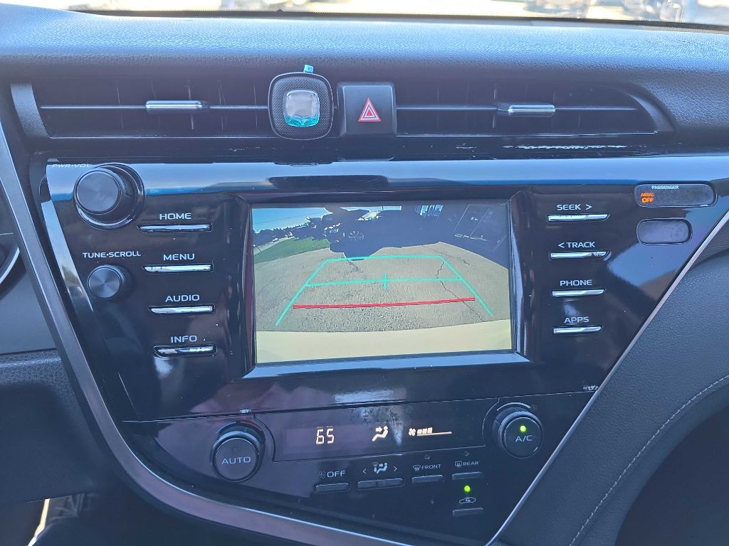 2018 Toyota Camry Image 38