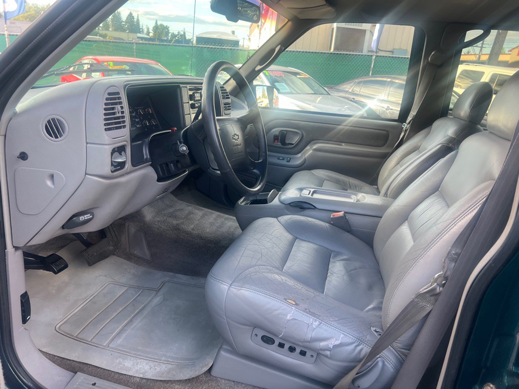 1996 Chevrolet Suburban Image 7
