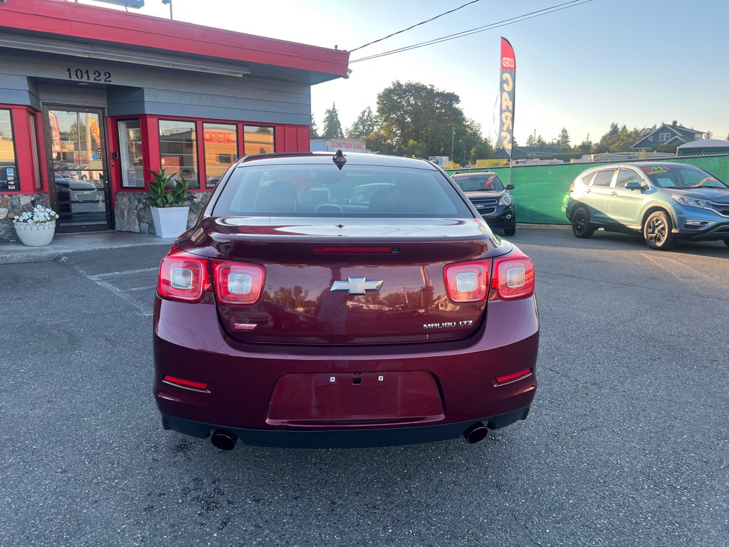 2015 Chevrolet Malibu Image 4
