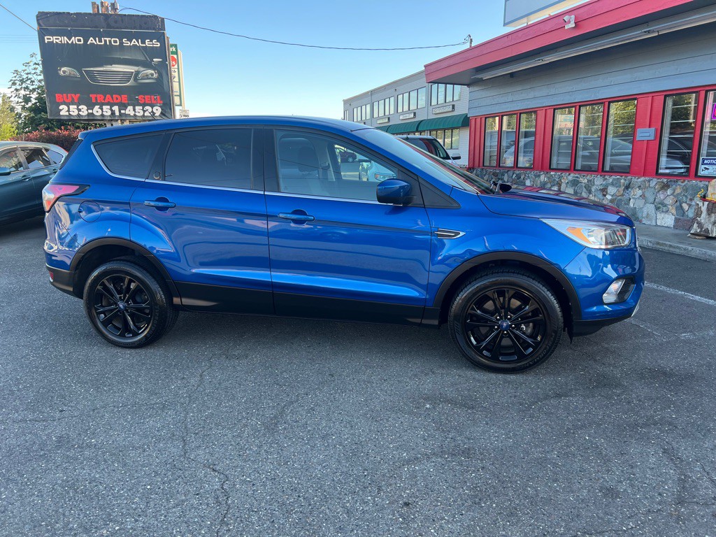 2017 Ford Escape Image 2