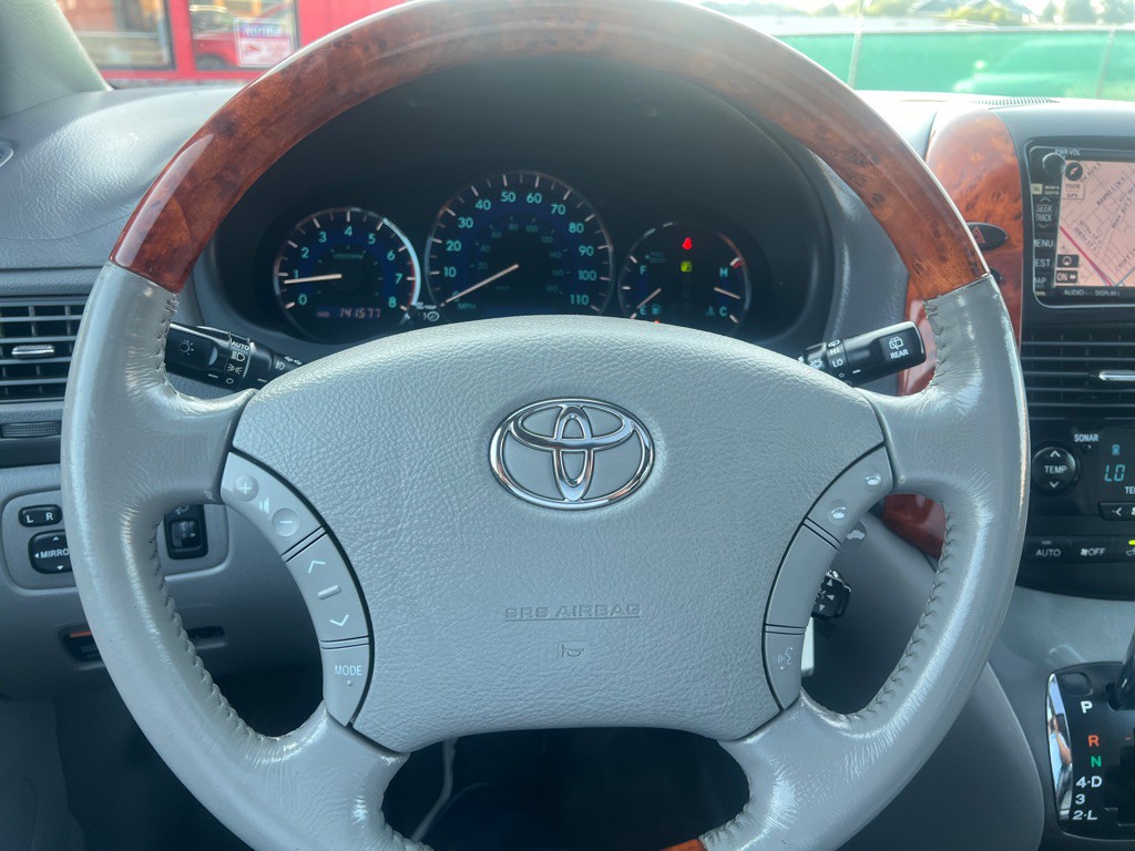 2007 Toyota Sienna Image 13