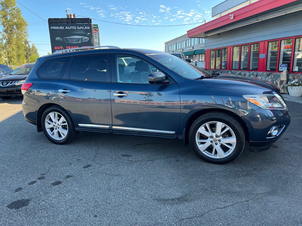 2014 Nissan Pathfinder Image 2