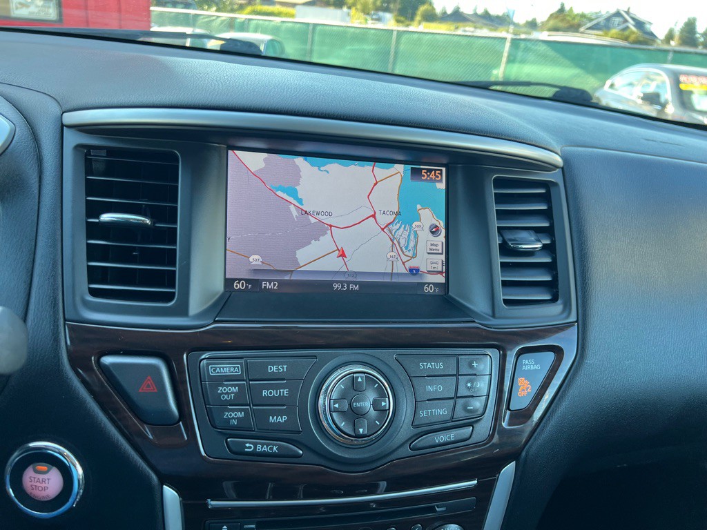 2014 Nissan Pathfinder Image 9