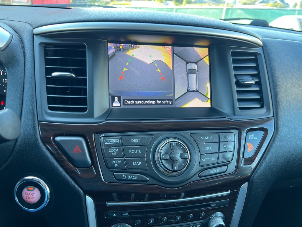 2014 Nissan Pathfinder Image 10