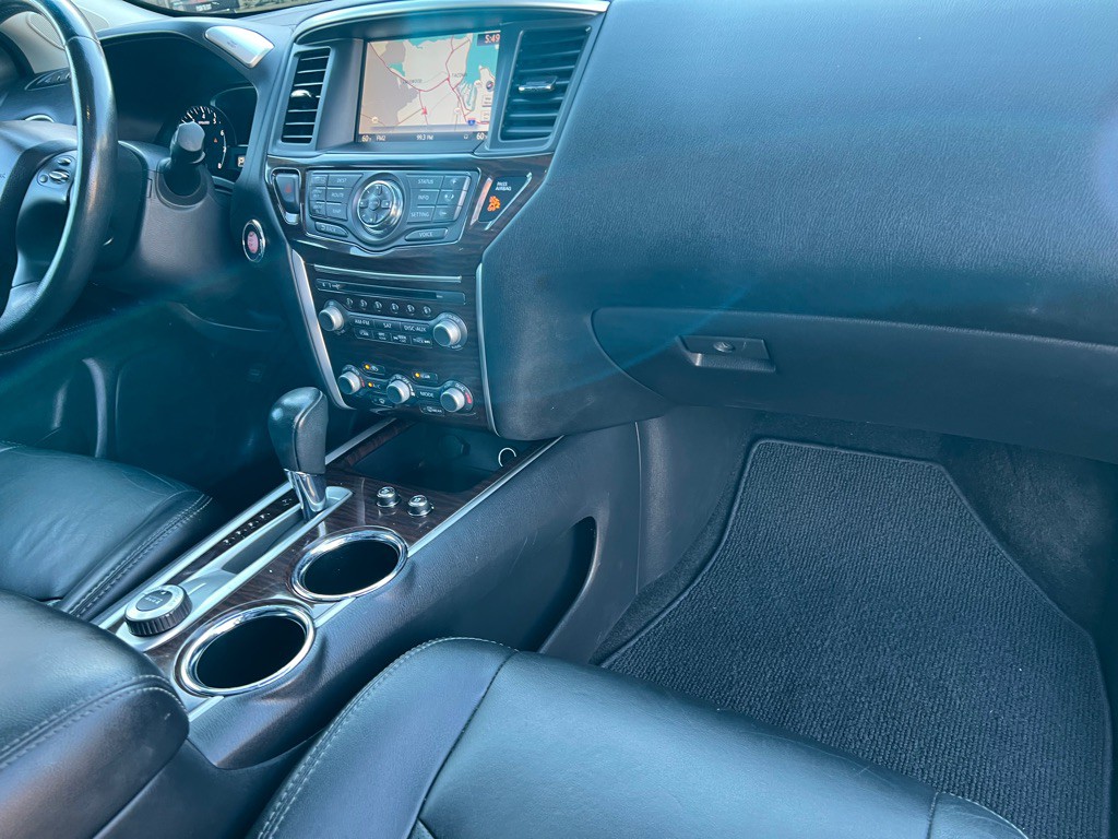 2014 Nissan Pathfinder Image 28