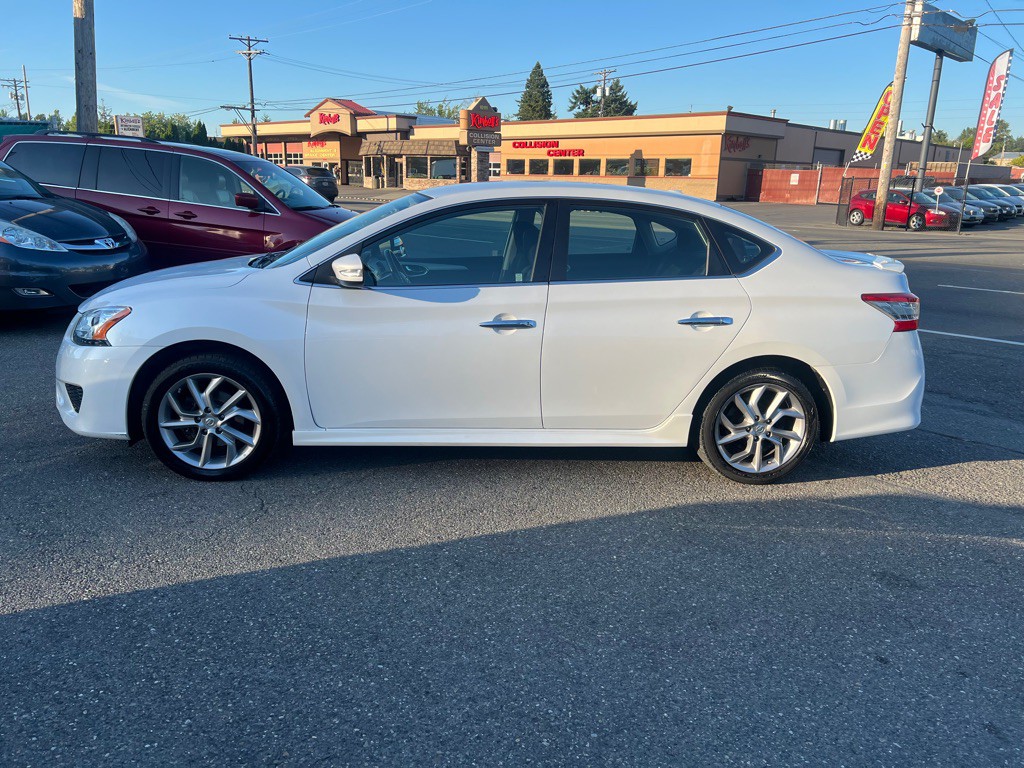 2015 Nissan Sentra Image 1