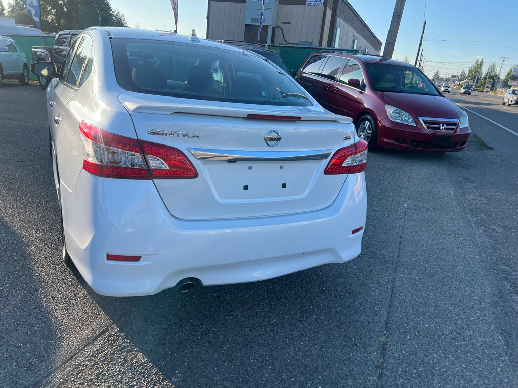 2015 Nissan Sentra Image 4