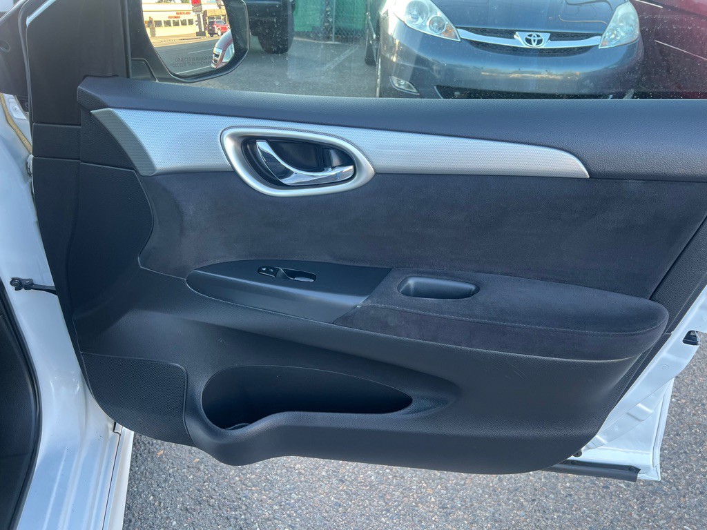 2015 Nissan Sentra Image 19