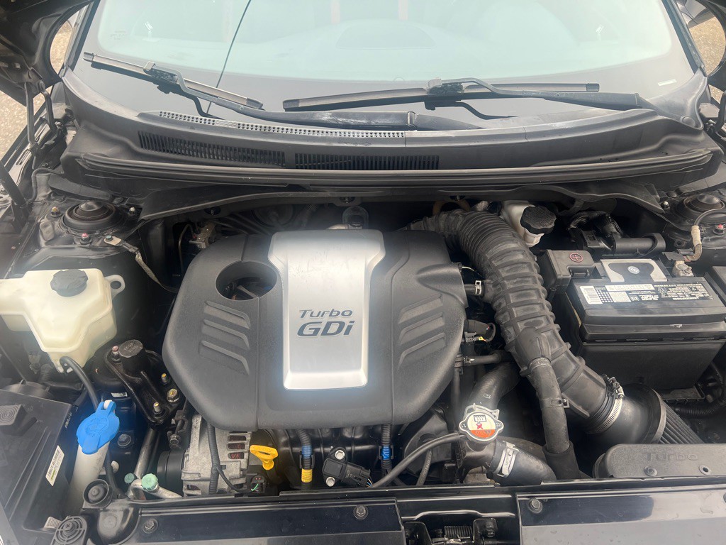 2016 Hyundai Veloster Image 7