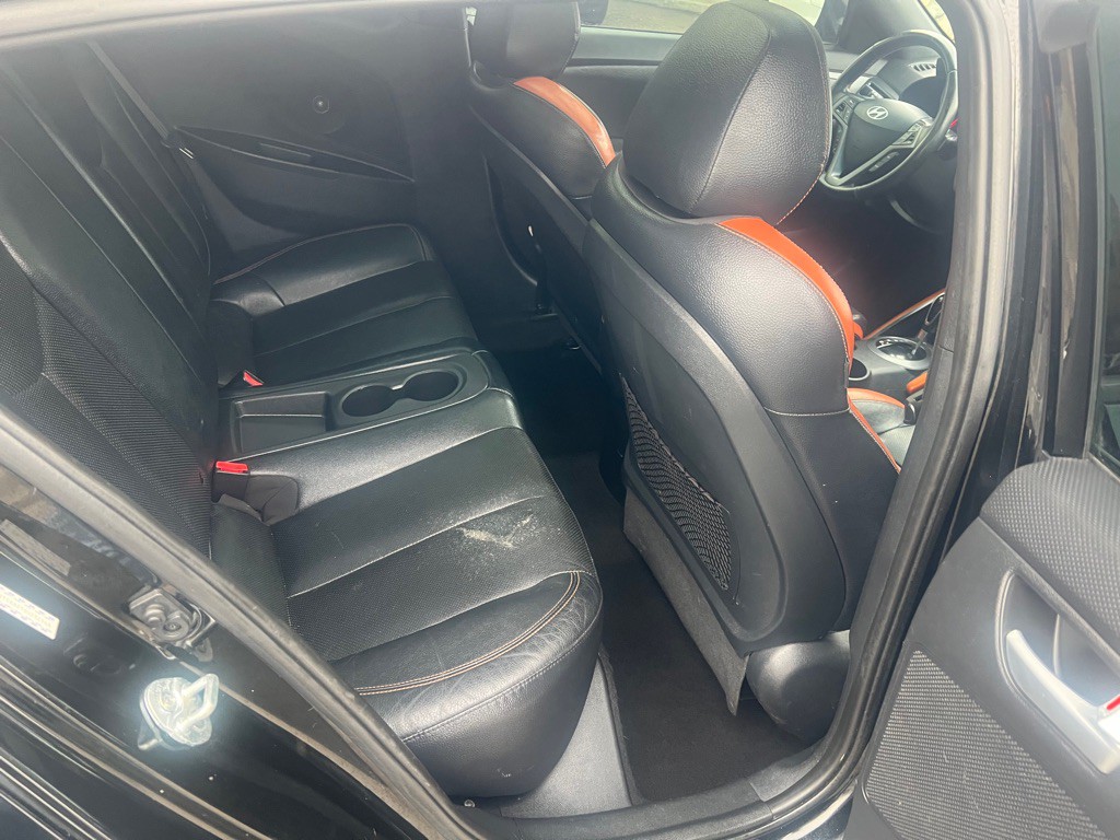 2016 Hyundai Veloster Image 17