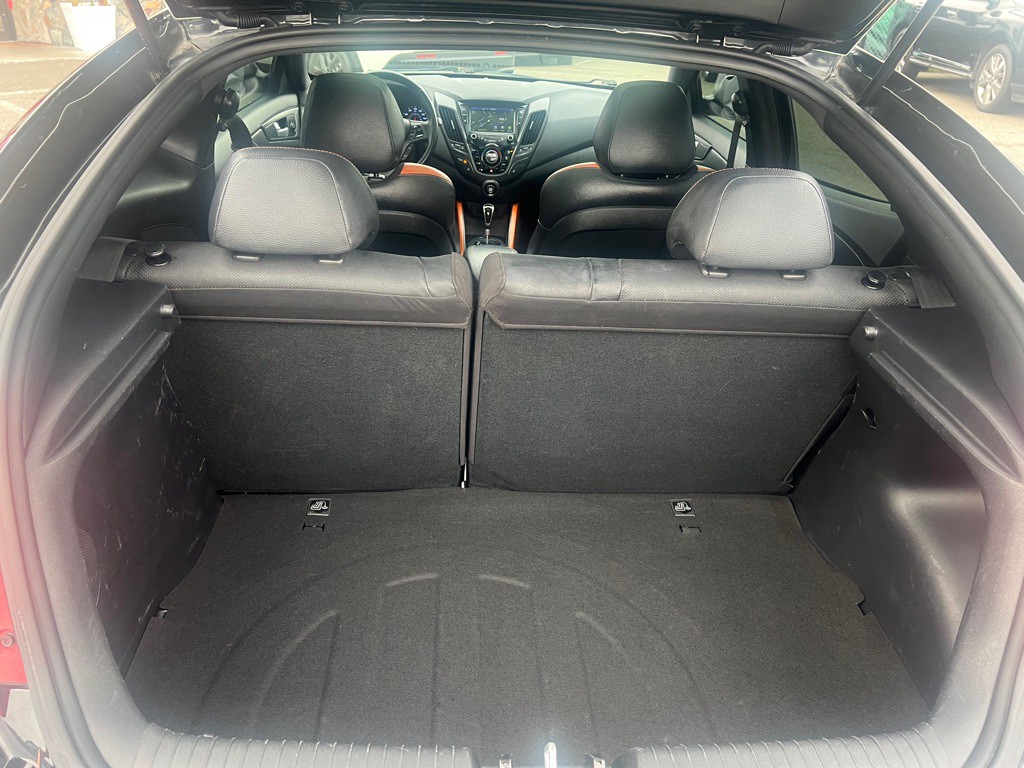 2016 Hyundai Veloster Image 20