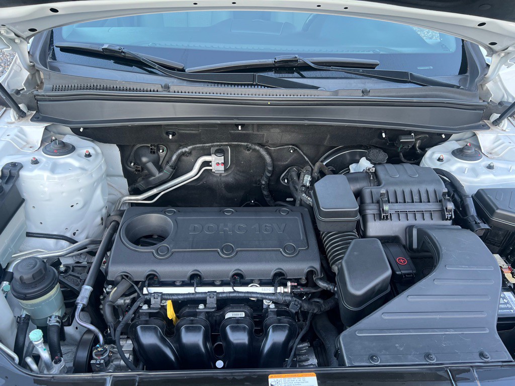 2012 Hyundai Santa Fe Image 6