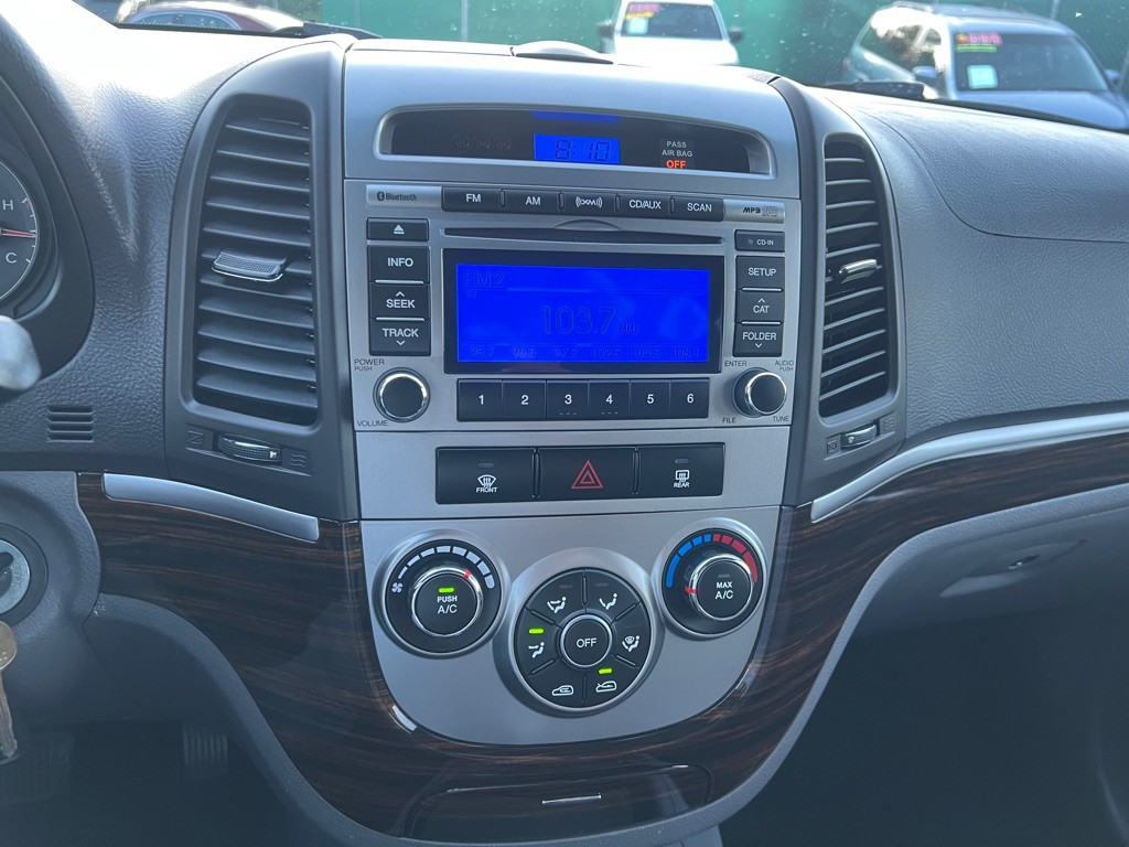 2012 Hyundai Santa Fe Image 8