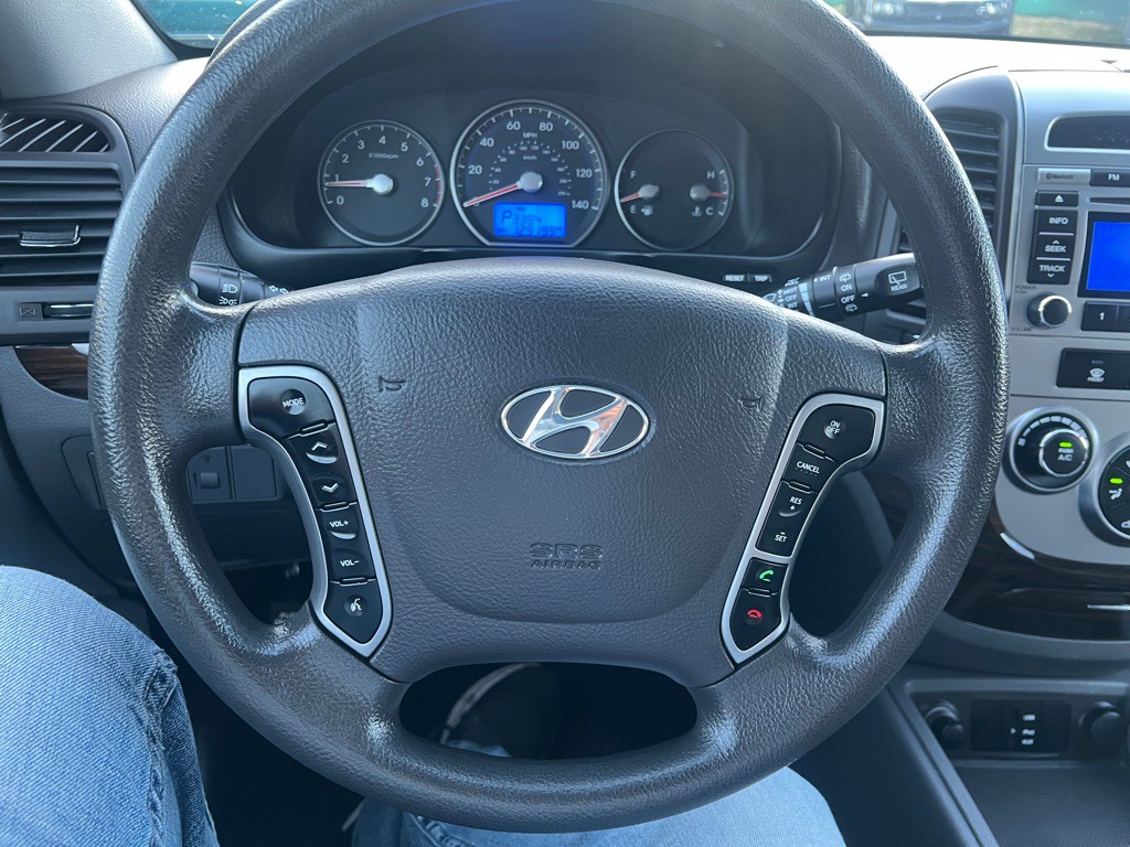 2012 Hyundai Santa Fe Image 11