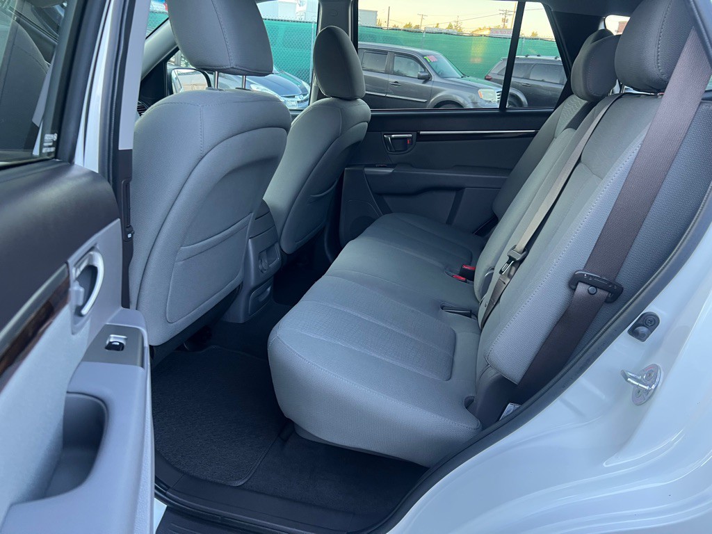 2012 Hyundai Santa Fe Image 13