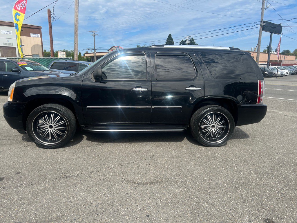 2009 GMC Yukon Image 1