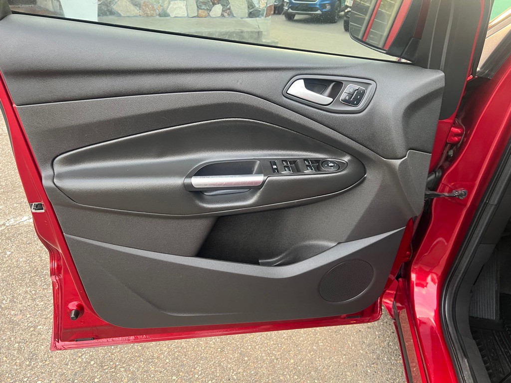 2015 Ford Escape Image 16