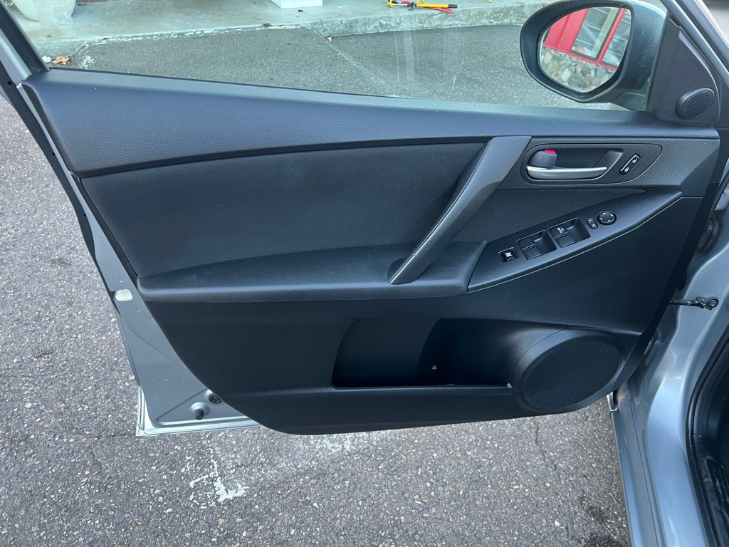 2012 Mazda Mazda3 Image 12