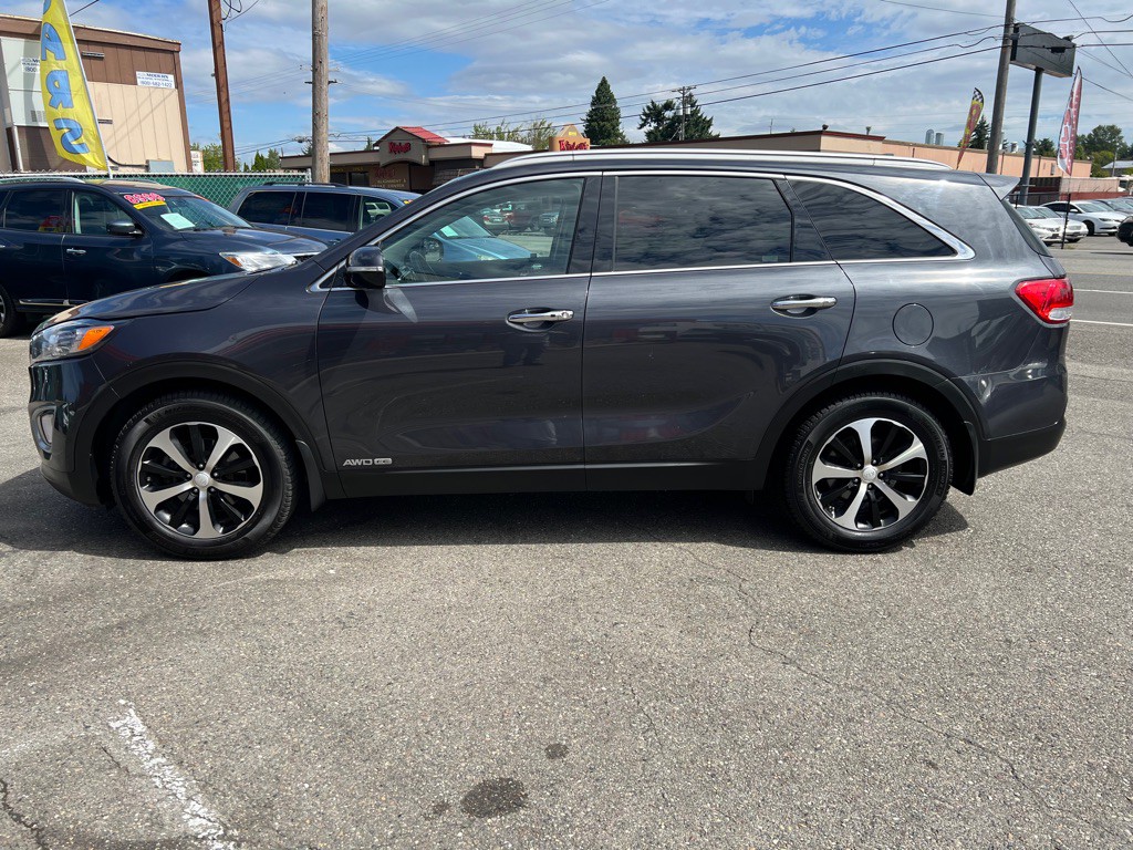 2017 Kia Sorento Image 1