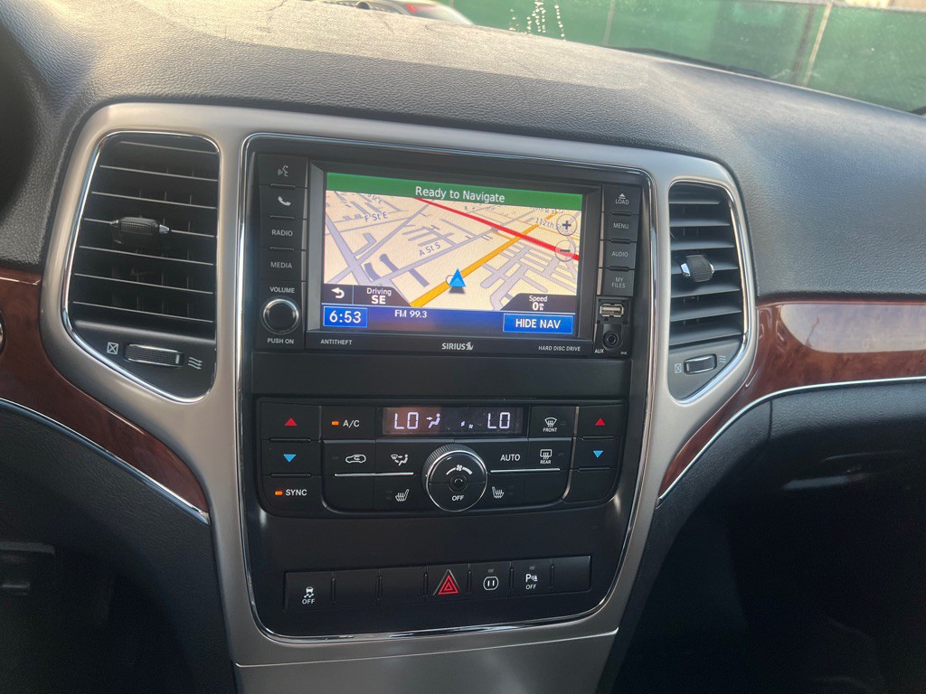 2012 Jeep Grand Cherokee Image 9