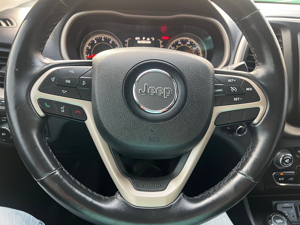 2015 Jeep Cherokee Image 14