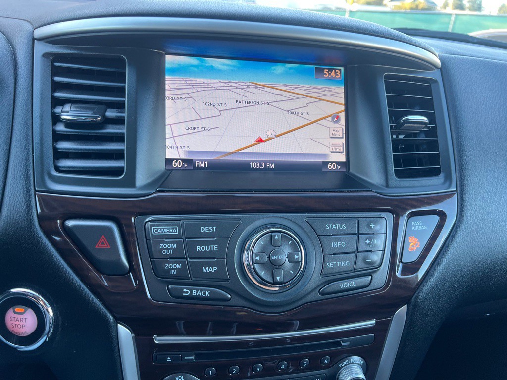 2015 Nissan Pathfinder Image 8