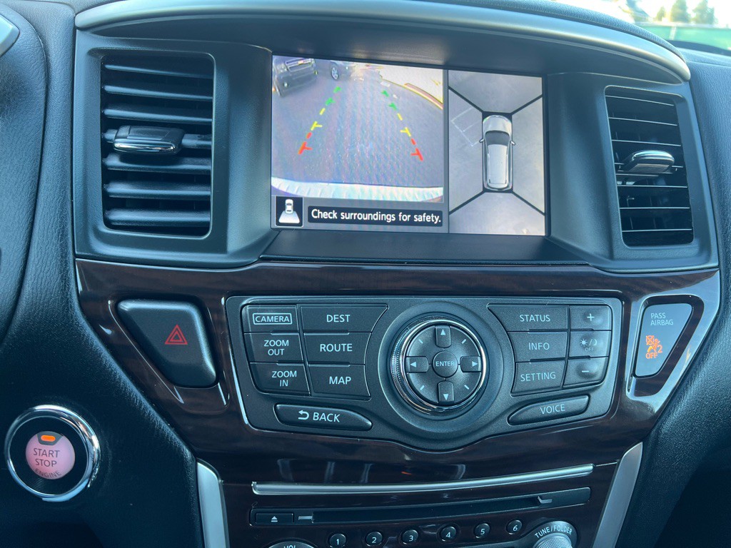 2015 Nissan Pathfinder Image 9