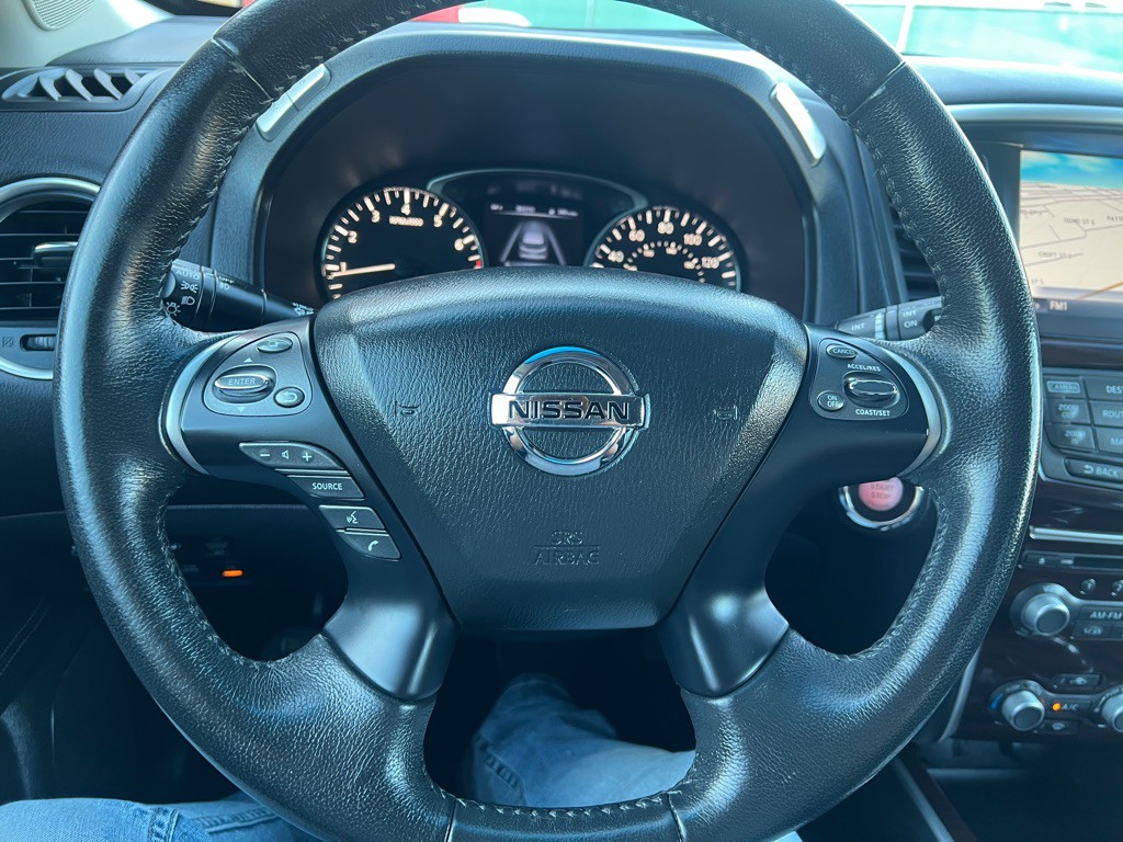 2015 Nissan Pathfinder Image 13