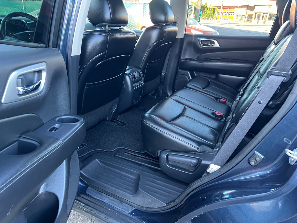 2015 Nissan Pathfinder Image 19
