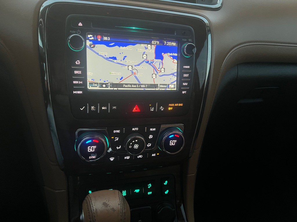 2015 Buick Enclave Image 10