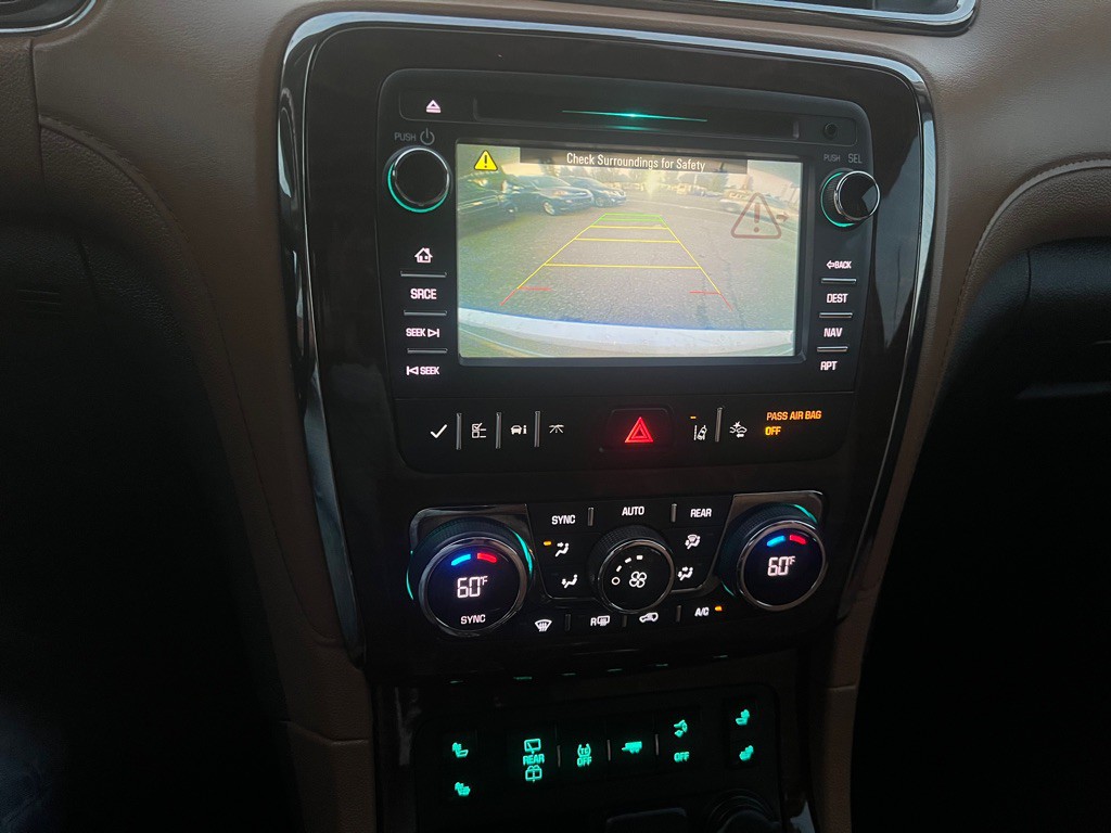 2015 Buick Enclave Image 11