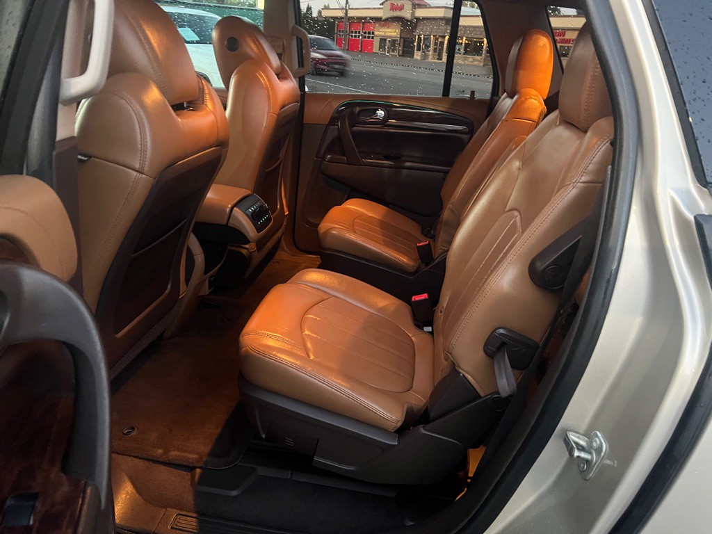 2015 Buick Enclave Image 15